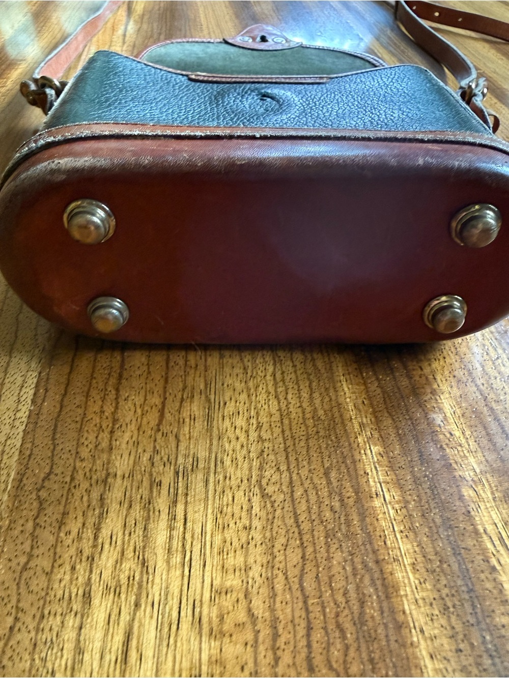 Dooney & Bourke USA Vintage All Weather Leather Crossbody Shoulder Bag - Picture 4 of 8